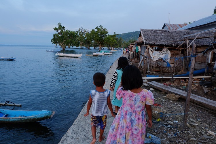 Anak-anak di kawasan miskin Jakarta. Foto: Windy Mulia Liem, PUSKAPA.