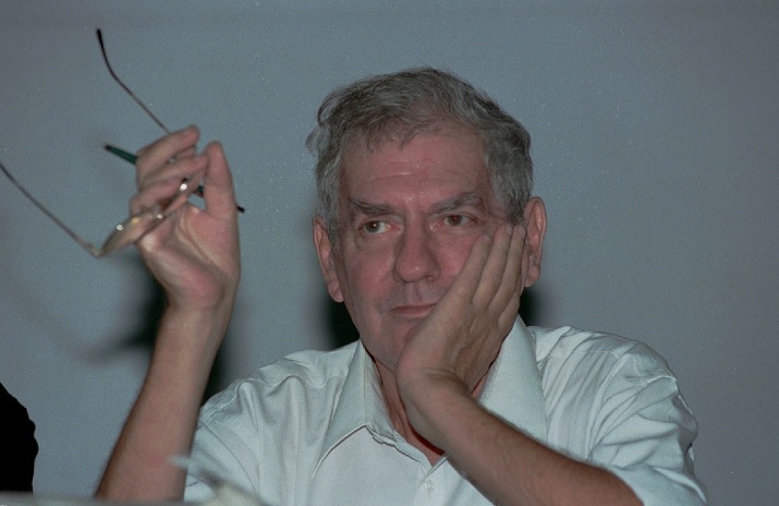 Lance in a seminar in Jakarta / TEMPO/NIHIL PAKURIL